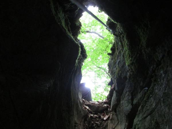 Höhle im Dörrebachtal (Hunsrück)